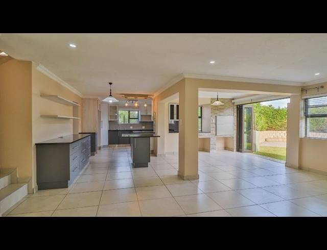 4 BEDROOM HOUSE FOR SALE IN HARTENBOS LANDGOED